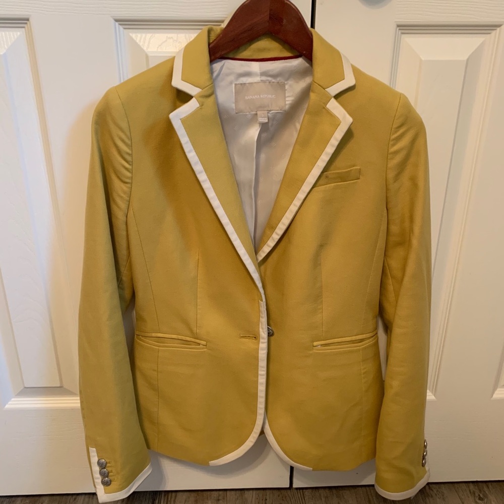 Yellow Banana Republic Blazer with white trim